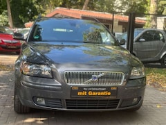 Bild des Angebotes Volvo V50 T5 Summum 1.Hand.Schiebedach,Navi,Xenon,AHK