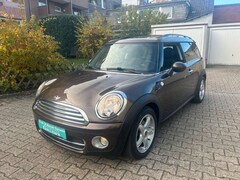Bild des Angebotes MINI Cooper D Clubman Cooper D, *NAVI, PANORAMA, PDC*