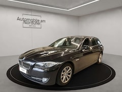Bild des Angebotes BMW 520 d touring-1Hand-Scheckheft-Leder-BiXenon-Navi-PDC