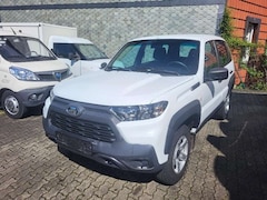 Lada Niva TRAVEL COMFORT+LPG-Autogas+AC+SITZHEIZUNG+