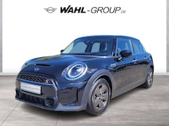 Bild des Angebotes MINI Cooper S 5-TÜRER ESSENTIAL TRIM DKG NAVI HUD LED RFK    KOM