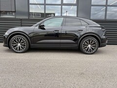 Bild des Angebotes Porsche Macan Electric 4 LUFT PANO-BOSE-PAS-EL.AHK-2DP