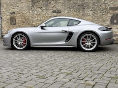 Bild des Angebotes Porsche Cayman 718 GTS 4.0 Schalter, Naturleder & Carbonpakete