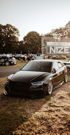 Bild des Angebotes Audi RS3 Sportback S tronic Luftfahrwerk Audi EXCLUSIV