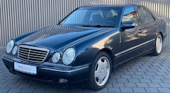 Bild des Angebotes Mercedes-Benz E 240 ELEGANCE LPG SHZ Tempomat Schiebedach