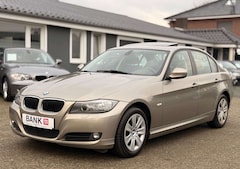 Bild des Angebotes BMW 318 d E90 1-Hand EMW Select.Pano  Xenon Sportsitz