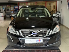 Bild des Angebotes Volvo XC60 DRIVe R Design*2.HAND*S-HEFT*LEDER*AHK*VOLL