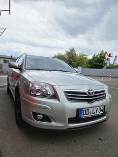 Bild des Angebotes Toyota Avensis 2.2 D-CAT Sol
