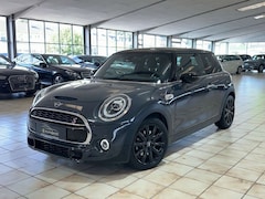 Bild des Angebotes MINI Cooper S DKG*LED*NAVI*AMBIENTE*CARBON BLACK