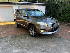Toyota RAV 4 2.2 D-4D 4x4 Automatik Executive