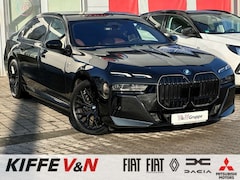 Bild des Angebotes BMW i7 50 MSPORT-PRO INTEGRAL B&WHighEnd CRYSTAL HUD