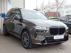 Bild des Angebotes BMW X7 xDrive40d LCI M Sportpaket Pro 7-Sitze Iconic