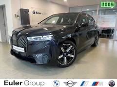 Bild des Angebotes BMW iX xDrive50 Sport AHK Laser Navi H&K Pano 360