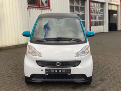Bild des Angebotes smart forTwo Micro Hybrid Drive 45kW Klima TÜV