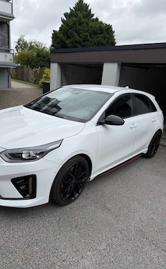 Bild des Angebotes Kia Ceed / cee'd 1.6 T-GDI DCT7 OPF GT