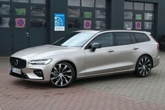 Bild des Angebotes Volvo V60 B4D Plus Dark*LED*PANO*CAM*STHZ*H&K*AHK