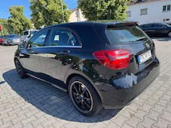 Bild des Angebotes Mercedes-Benz A 220 Sport 4Matic Scheckheft u-frei Standheizung AHK SHZ Navi PDC Top Zustand 2.Hd