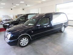 Bild des Angebotes Mercedes-Benz E 280 Pollmann Bestattungswagen / Leichenwagen