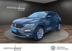 Bild des Angebotes VW T-Roc 1.5l TSI DSG Sport *NAV, APP, SHZ, Klimaauto. 2-Zonen, SHZ, Lich