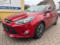 Bild des Angebotes Ford Focus Champions Automatik Navi SHZ PDC vorne hinten
