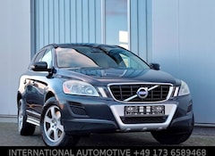 Bild des Angebotes Volvo XC60 2.0D GEARTRONIC/R-DESIGN/LEDER/NAVI/AHK