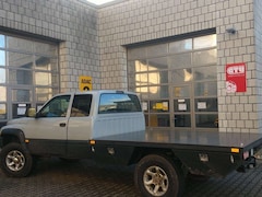 Bild des Angebotes Dodge RAM 2500 4x4 Cummins 12V 5 Gang Schalter Tüv Neu