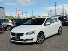 Bild des Angebotes Volvo V60 2.0 Linje Business Aut.*Navi*Xenon*Temp*AHK*