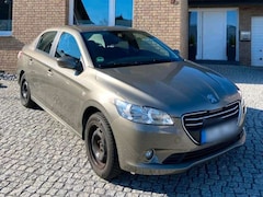 Bild des Angebotes Peugeot 308 (301) PureTech mit CarPlay & Rückfahrkamera