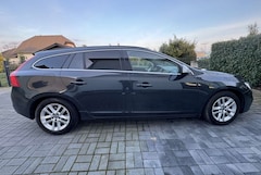 Bild des Angebotes Volvo V60 D4 R-Design