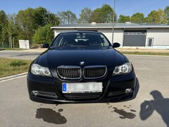 Bild des Angebotes BMW 318 318i E90 / TÜV NEU / WENIG KM / 1. HAND / 6 GÄNG
