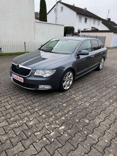 Bild des Angebotes Skoda Superb 1.8TSI DSG SteuerkNeu,Cam,Pdc,Sitzh,Temp