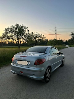Bild des Angebotes Peugeot 206 CC 110 Automatik Platinum
