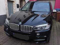 Bild des Angebotes BMW X5 M M50d Sport-Aut.