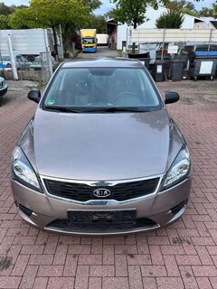 Bild des Angebotes Kia Ceed / cee'd Ceed 1.4 CVVT Spirit