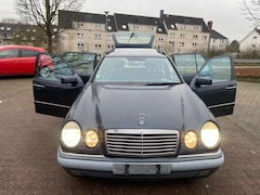 Bild des Angebotes Mercedes-Benz E 430 T Avantgarde V8 .SCHIEBEDACH. KLIMA.PDC .TEMPOMAT