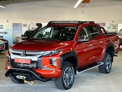 Bild des Angebotes Mitsubishi L200 Spirit D-Cab 4WD *off-road Paket*SHZ*LED*19