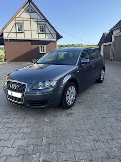 Bild des Angebotes Audi A3 1.6 FSI Attraction