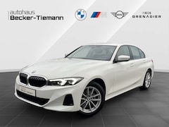 Bild des Angebotes BMW 318 i LIM.*AUT.*KEYLESS*LEDER*SPORTSITZE*
