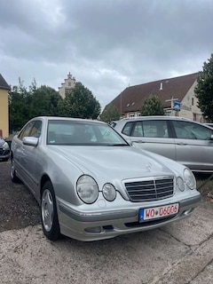 Bild des Angebotes Mercedes-Benz E 280 4MATIC ELEGANCE