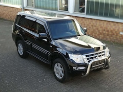 Bild des Angebotes Mitsubishi Pajero Pajero Diesel  5-Türer 3.2 DI-D Automatik