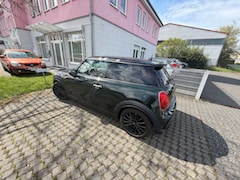 Bild des Angebotes MINI Cooper S Mini Cooper S Aut. MINI Resolute Edition
