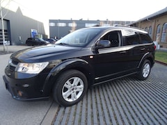 Bild des Angebotes Fiat Freemont Urban AWD-7-Stitzer-Leder-integrierte Kindersitze