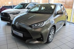 Bild des Angebotes Toyota Yaris 1.5 Team DK Sitzheizung Lenkradheizung Klimaautoma
