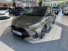 Bild des Angebotes Toyota Yaris Hybrid 1.5 Team DK Safety-Paket PDC Sitzheizung LE