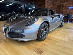 Alfa Romeo 4C Spider*Carbon*Sportabgas*Bi-LED*