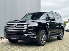 Bild des Angebotes Toyota Land Cruiser 300 3,5 70th Anniversary AHK 8 Fach