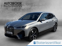 Bild des Angebotes BMW iX xDRIVE 40 SPORTPAKET LC PROF NAVI KAMERA LED HARMA