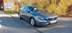 Bild des Angebotes Volvo V40 Momentum*NAVI*SHZ*PDC*TEMOPMAT*KLIMAAUT.*