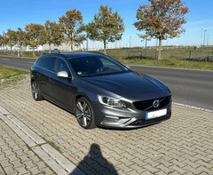 Bild des Angebotes Volvo V60 Momentum R-Design Business Paket-Pro
