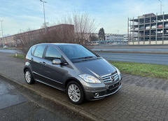 Bild des Angebotes Mercedes-Benz A 160 AVANTGARDE Autom / Navi /PDC/Sitzheizung